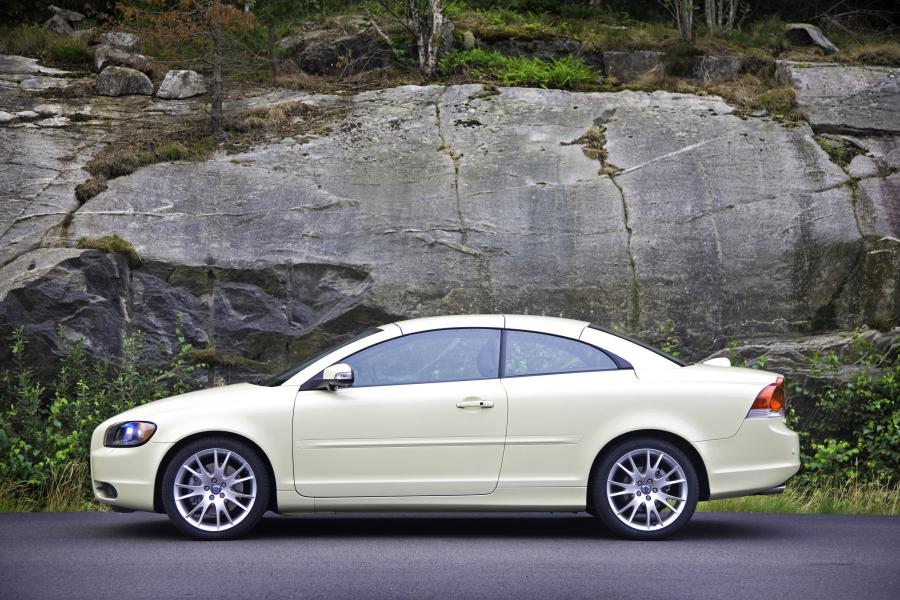  Volvo C70 T5 2009 года  (фото 14 из 45)